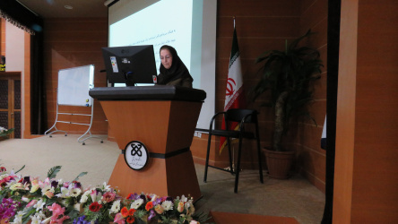 جلسه بازآموزی با موضوع «اصول تغذیه در بیماران» با ارائه‌ی خانم اخوین برگزار شد.