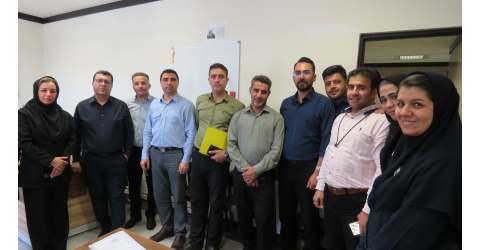 «حضور رئیس و مدیر محترم بیمارستان در واحدهای IT و حراست به مناسبت گرامیداشت روز این عزیزان»