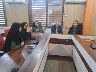 نشست رئیس دانشگاه با کارشناسان پیشگیری و مبارزه با بیماریها و تجلیل از خدمات ارزشمند آنان