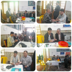 هم‌زمان با آغاز هفته بسیج میز خدمت معاونت بهداشتی دانشگاه علوم پزشکی شاهرود با حضور معاون بهداشتی وکارشناسان حوزه بهداشت در حسینیه اعظم مدرسه قلعه برپا شد.