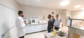 بازدید فناوران پردیس فناوری سلامت بسطام از آزمایشگاه جامع تحقیقات دانشگاه علوم پزشکی شاهرود