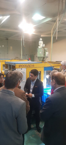 بازدید اعضای هیأت علمی دانشگاه علوم پزشکی شاهرود از کارخانه تولید تجهیزات پزشکی درمانگر