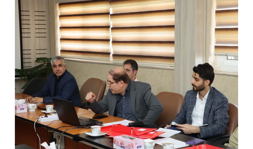 بررسی ظرفیت‌های اعتبار مالیاتی در نشست مشترک دانشگاه علوم پزشکی شاهرود و صنایع شهرستان