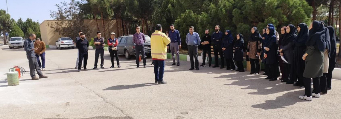 برگزاری مانور ایمنی و آتش‌نشانی در دانشکده پزشکی
