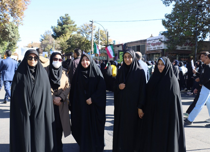 حضور دانشگاهیان علوم پزشکی شاهرود در راهپیمایی ۱۳ آبان