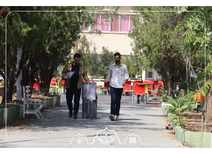 ورود شرکت‌کنندگان به کوی گلستان