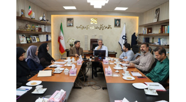 نشست ستاد اجرایی سی‌امین جشنواره قرآن و عترت وزارت بهداشت به ریاست دکتر محمدحسن امامیان رئیس دانشگاه و با حضور دکتر جواد باقری رئیس مرکز قرآن وعترت وزارت بهداشت ،دکتر محبوبه خواجه معاون فرهنگی و دانشجویی ،دکتر کاظم رحیمی معاون توسعه مدیریت و دیگر مسئولان