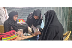 به همت "بسیج دانشجویی" دانشگاه علوم پزشکی شاهرود غرفه سلامت و آموزش بهداشت در شهر بسطام برپا شد .