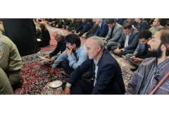 حضور جمعی از دانشگاهیان با دلی پر از اندوه و ارادت در مراسم به یادماندنی رهبر شهید ،حسینیه اعظم‌مدرسه قلعه شاهرود