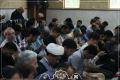 برگزاری نماز جماعت در مسجد بقیه‌الله