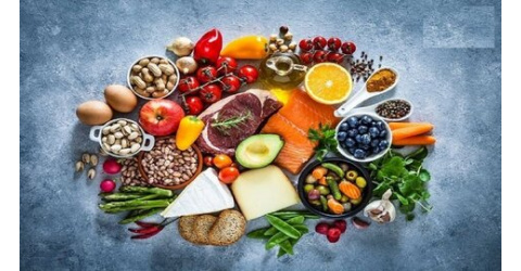 مصرف مایعات تمرکز ذهن را افزایش می‌دهد/ تأثیر رژیم غذایی بر کنترل استرس