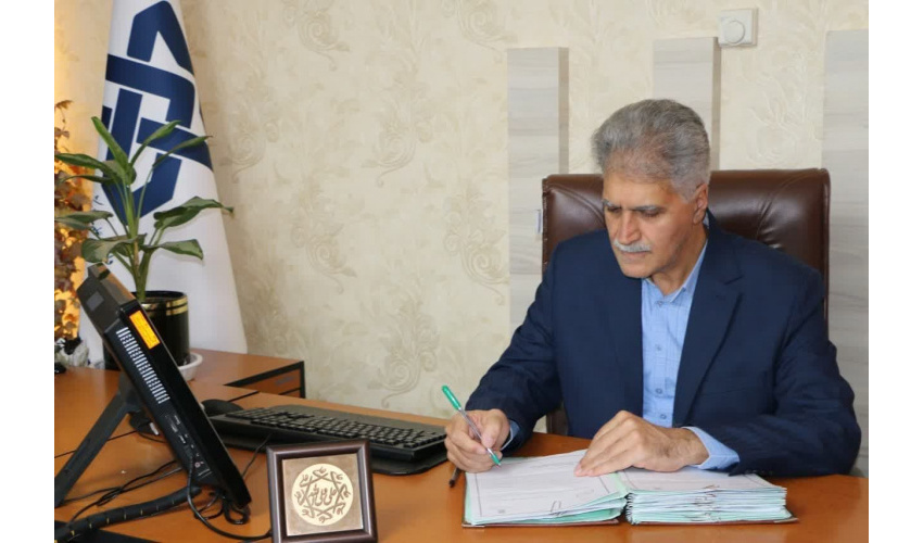President of Shahroud University of Medical Sciences Honors Faculty Members on Teacher’s Day