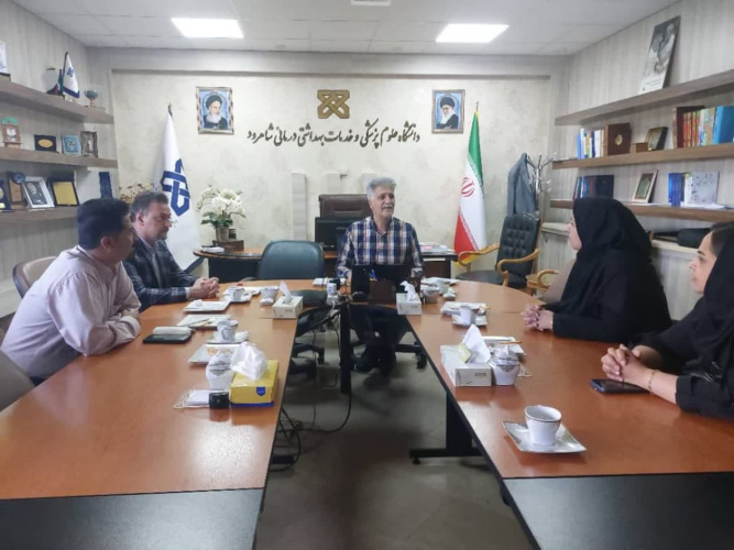 ملاقات هیأترئیسه نظام پرستاری با رئیس دانشگاه در راستای پیگیری رفاهیات پرستاران
