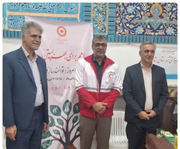 برپایی میز خدمت سلامت در نماز جمعه شاهرود
