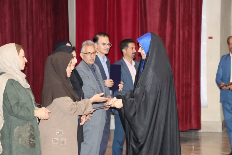 گرامیداشت روز پرستار با تجلیل از ۶۴ پرستار نمونه دانشگاه علوم پزشکی شاهرود