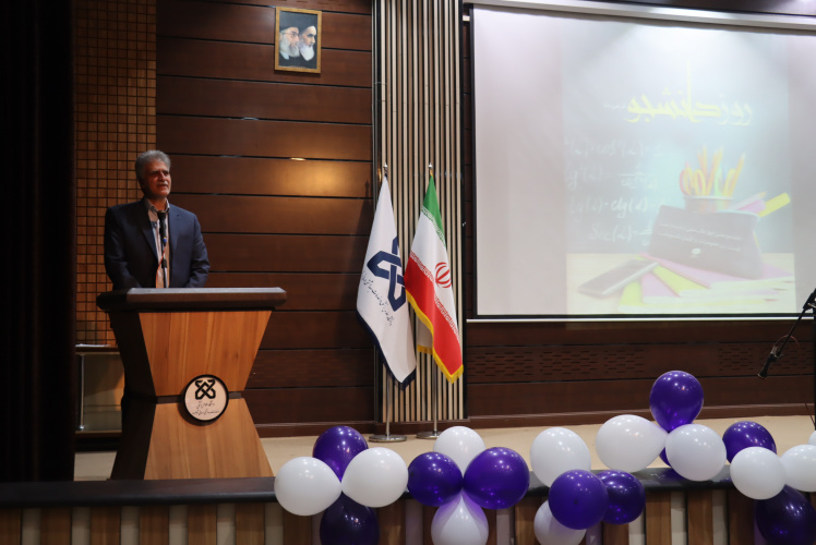 دانشجو فقط مخاطب آموزش نیست؛ نقش‌آفرین جامعه و آغازگر حرکت‌های تحول‌آفرین است