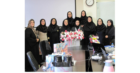 Holding a defense session for the thesis of the master's student in midwifery counseling, Ms. Maryam Rahimi